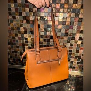Bostanten Elegant Tan Leather Bag
